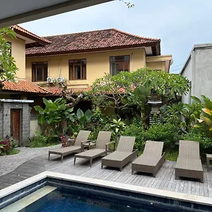 https://villa-bunga-hotel-spa.ubudhotelsnow.com